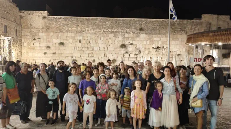 Visiting the Western Wall with Yad L'achim