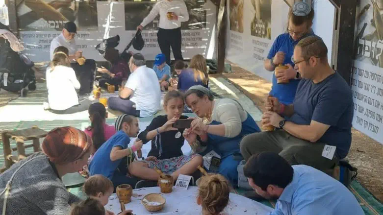 מרחיב לב לראות את האתרים מלאים