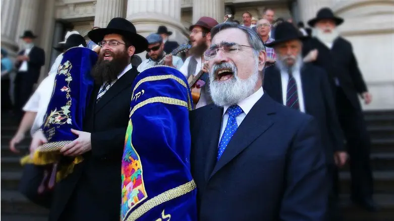 Rabbi Sacks on Simchat Torah