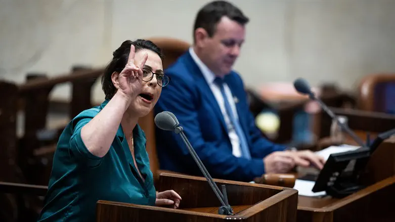 גלית דיסטל אטבריאן