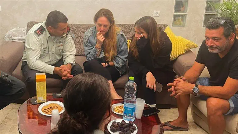 Yaniv Asor visits the home of the Lazar family