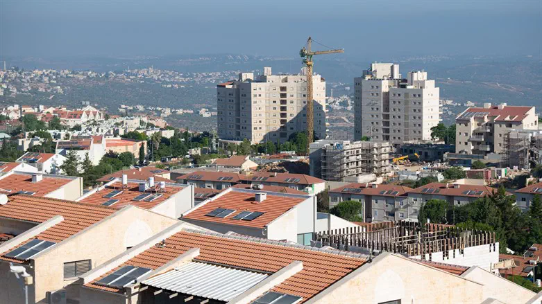 העיר אריאל