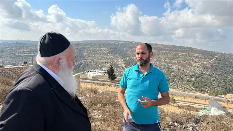 גולדקנופף בסיור