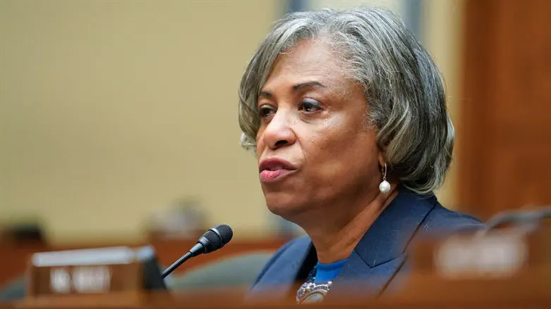 Rep. Brenda Lawrence speaks during a House Committee on Oversight and Reform hearing