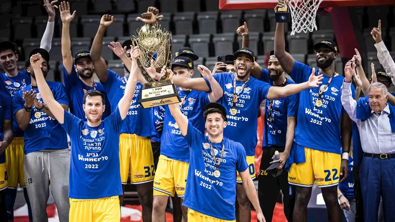 הצהובים חוגגים תואר ראשון העונה