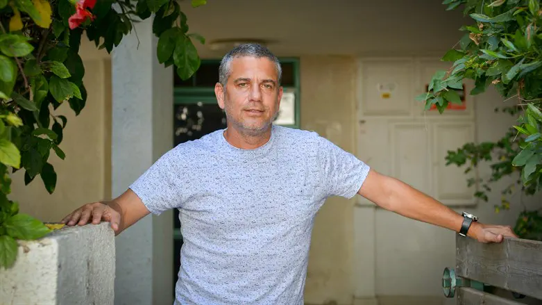ינון מגל
