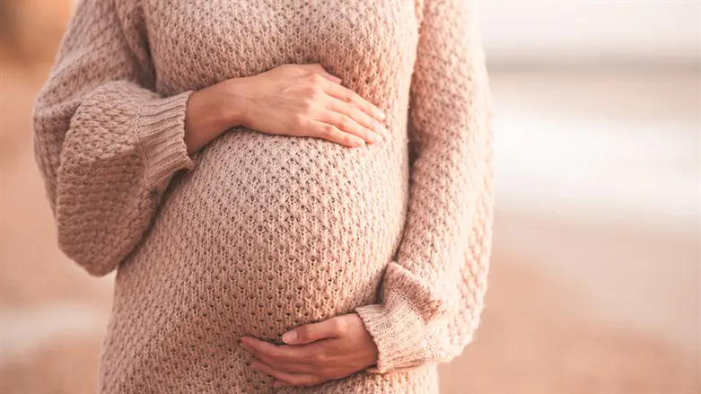 Pregnant woman (illustrative)
