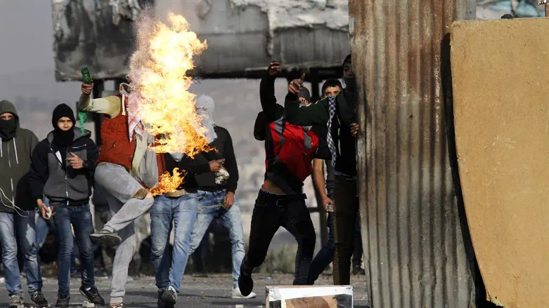 Arab riots (archive)