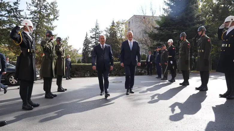 Benny Gantz visits Turkey