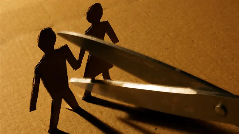 מדרון או דרור. גירושין