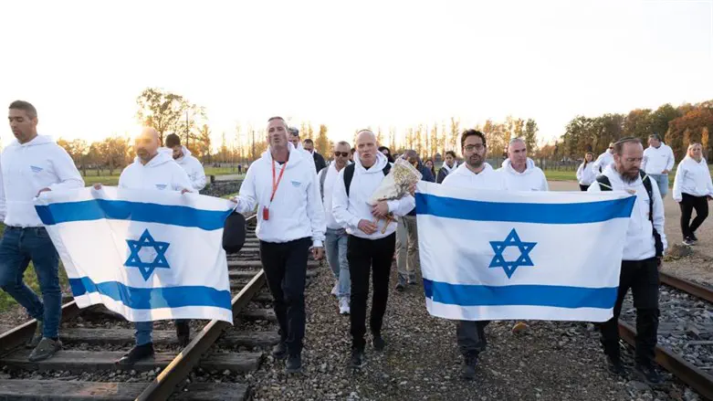 עובדי משכן הכנסת בביקור בפולין