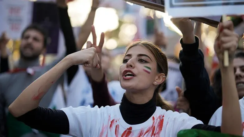 Iranians revolt