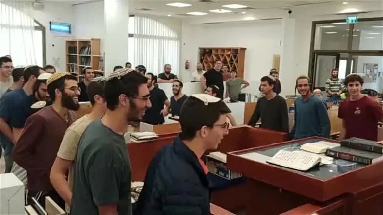 Celebrations at the Alon Moreh Yeshiva