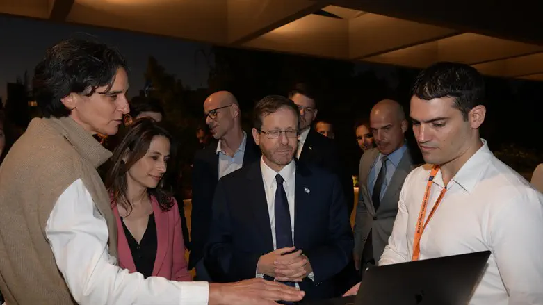 הנשיא יצחק הרצוג באירוע