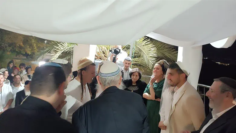 אלקובי מברך