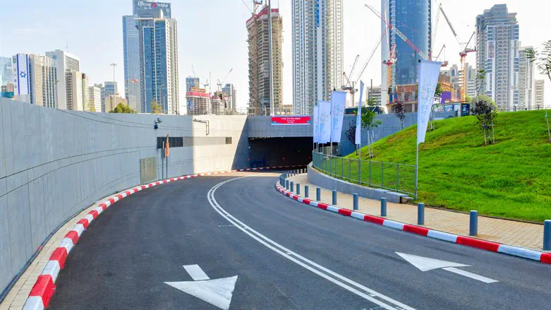 פתיחת המנהרה בתל אביב