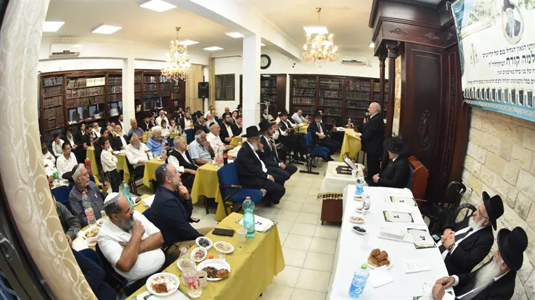 אזכרה לרב קורח