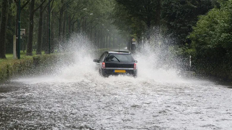 flooded road (illustration)