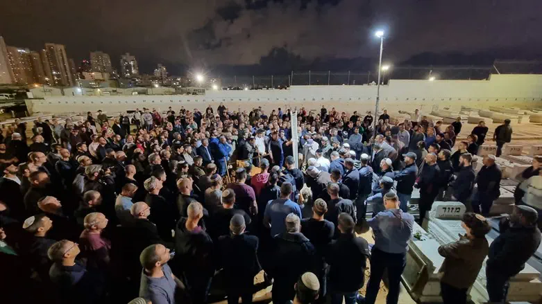 הלווית שלום סופר הי"ד