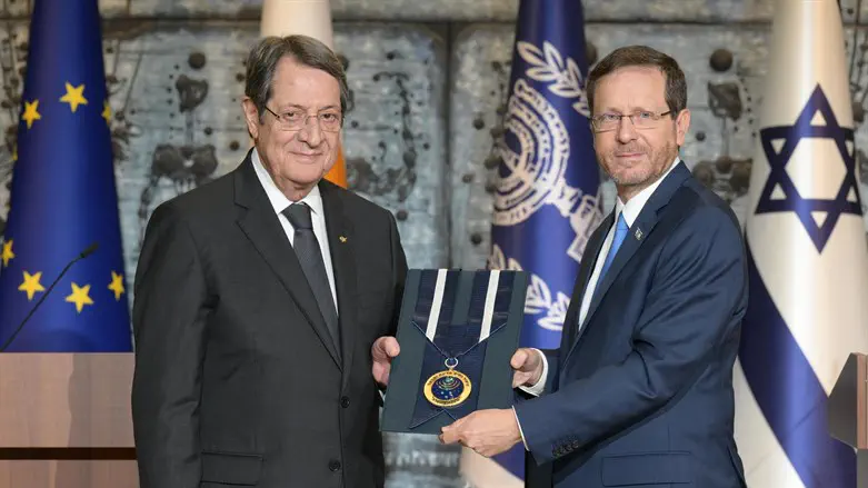 Pres. Nicos Anastasiades with Pres. Isaac Herzog