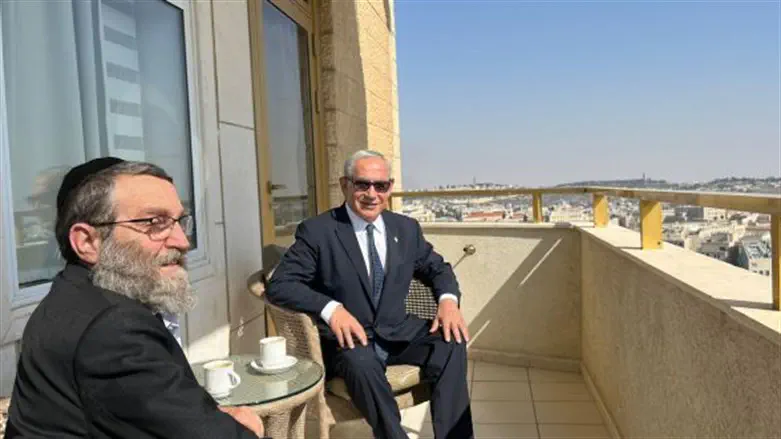 רפורמת הסלולר הכשר הייתה הגזרה הקשה ביותר מבחינת החרדים. נתניהו וגפני, השבוע