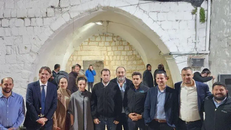 MKs at Joseph's Tomb