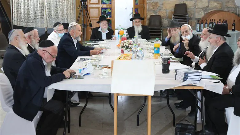 רבני תורת הארץ הטובה