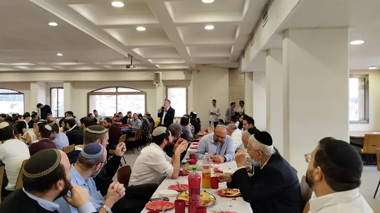 המסיבה בישיבת הכותל