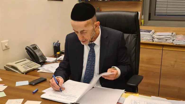 אורי מקלב