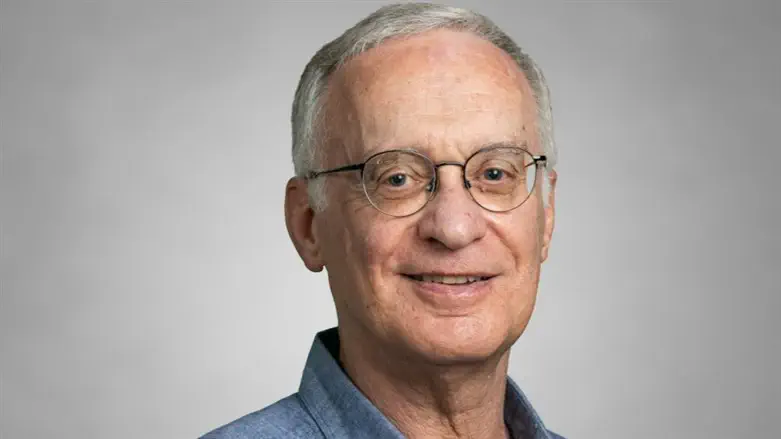 פרופ' קנת הוכברג