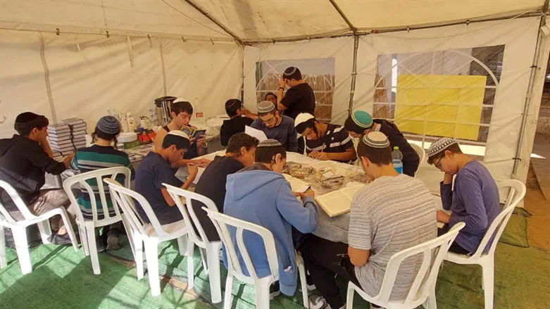 תלמידי אדרת בשבעה