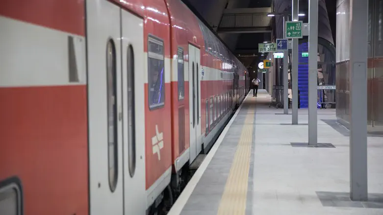 Israel Railways train (illustrative)