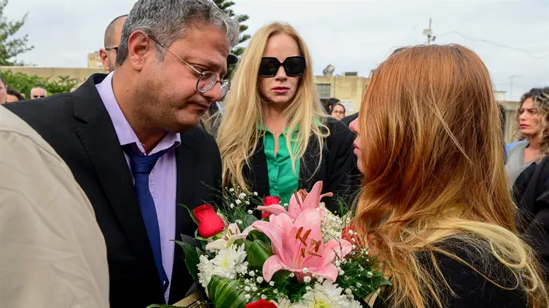 בן גביר בהלווית יורי וולקוב