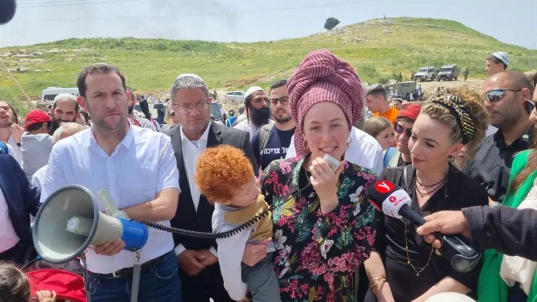 אתיה דימנטמן