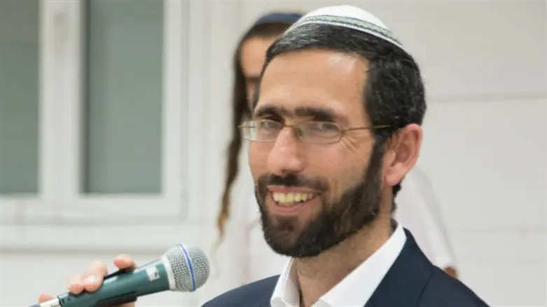 הרב עמיצור אריאל