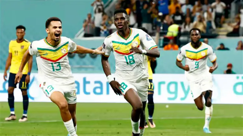 סנגל חוגגת העפלה לשמינית הגמר