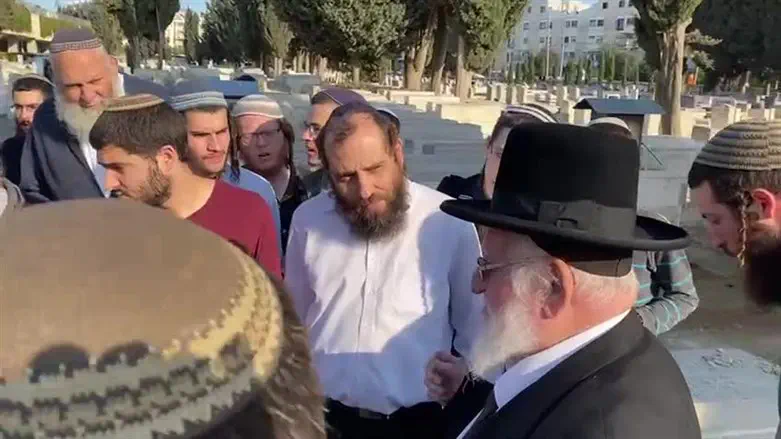 הרב ורנר (מימין)