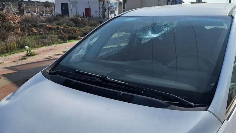 פצועה קל מיידוי אבנים בשומרון