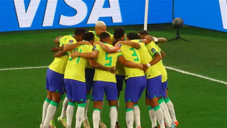 שחקני ברזיל חוגגים 