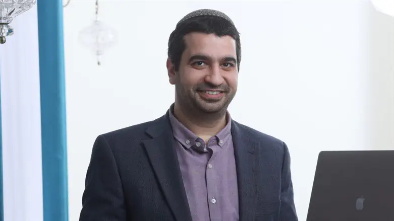 צוריאל גביזון