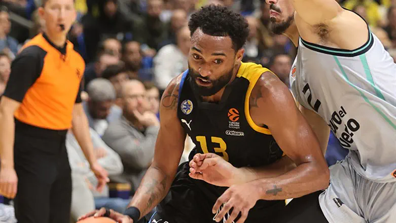 היליארד. חזר בדיוק בזמן