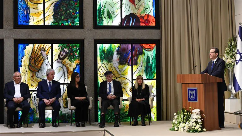 אלו דמויות המופת, שלנו – כאומה וכחברה