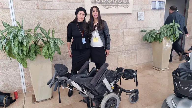 תמר וד"ר אזרזר