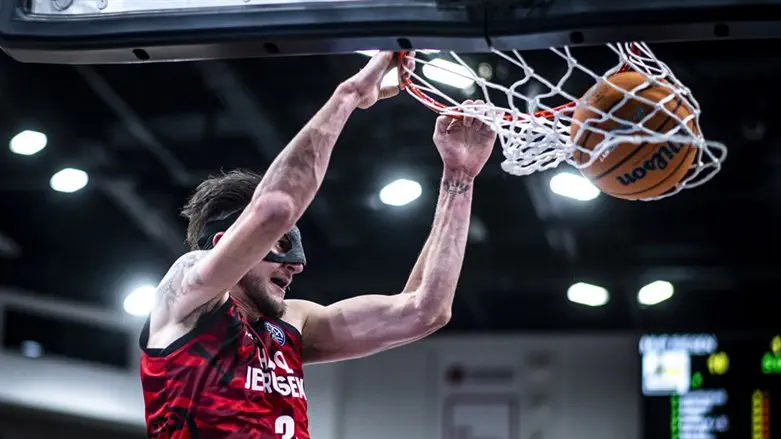 הנקינס, סחף את ירושלים אל המקום הראשון