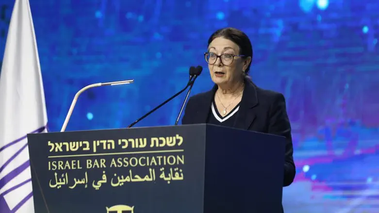 אסתר חיות