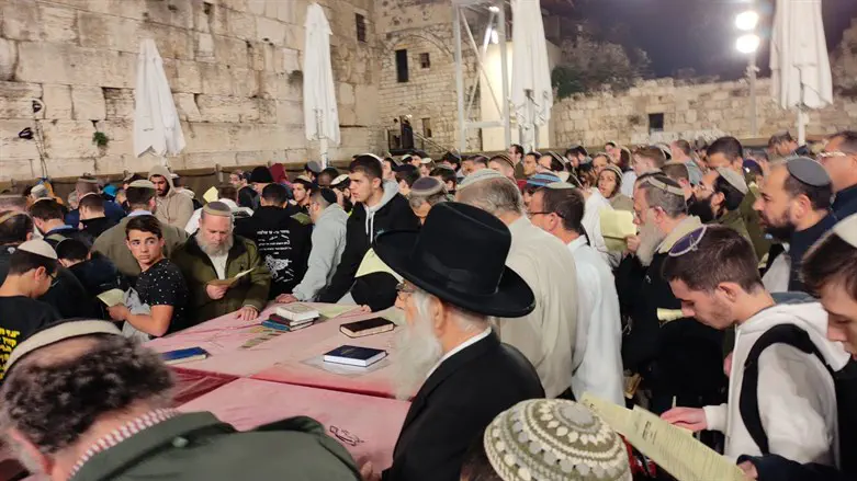 Массовый молебен за исцеление рабби Хаима Друмана