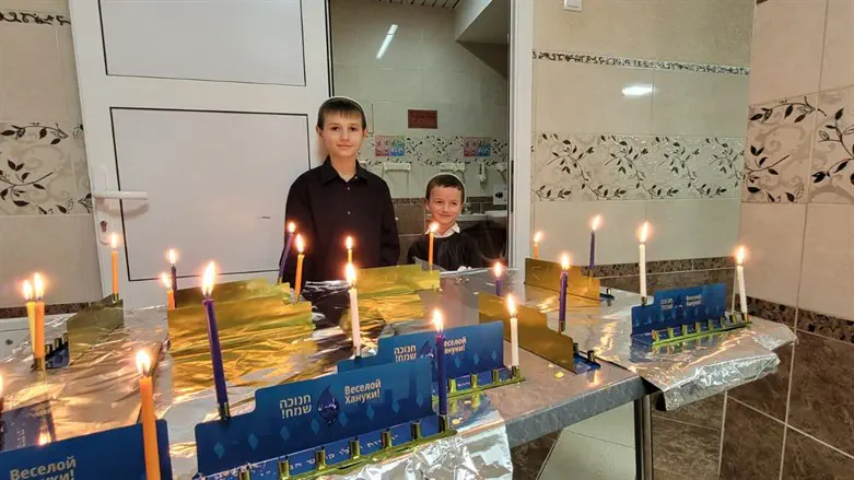 מאירים את החג באירופה