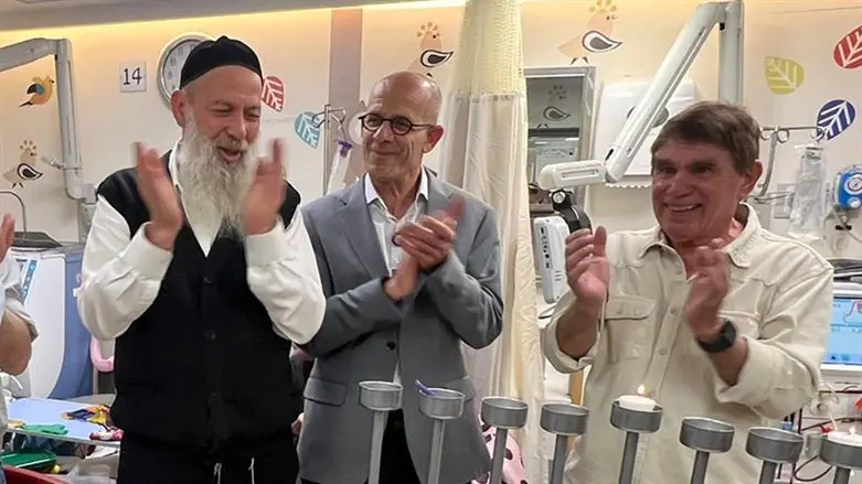 נוסבאום ורנד בשערי צדק