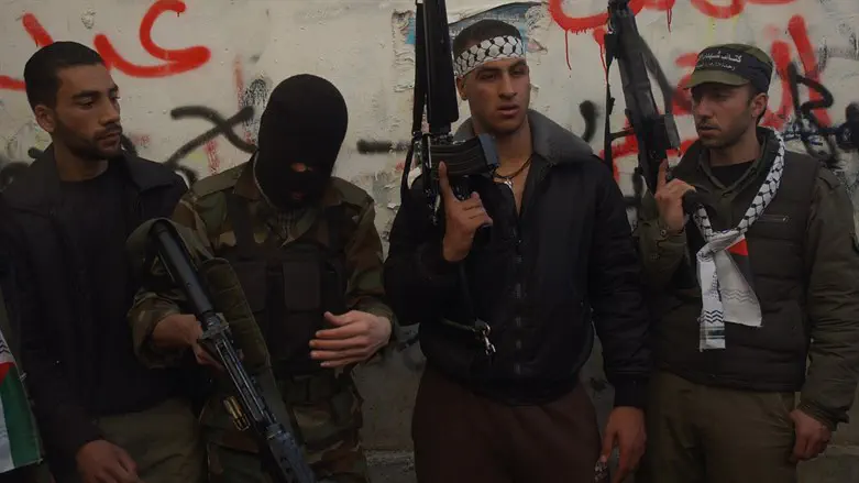 Боевики движения ФАТХ. Иллюстрация
