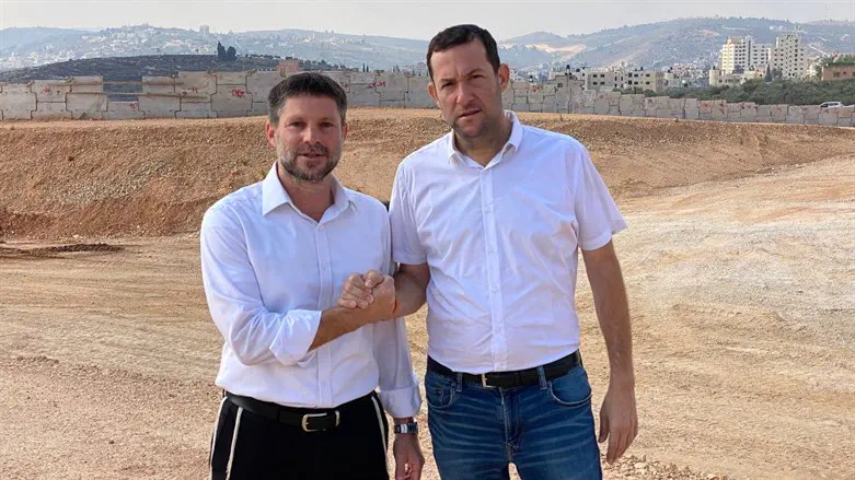 יוסי דגן ובצלאל סמוטריץ'